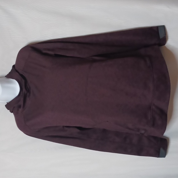 ATHLETA Striated Stow Reflector Pull- Over Plum Color Hoodie. Size M - Picture 3 of 14